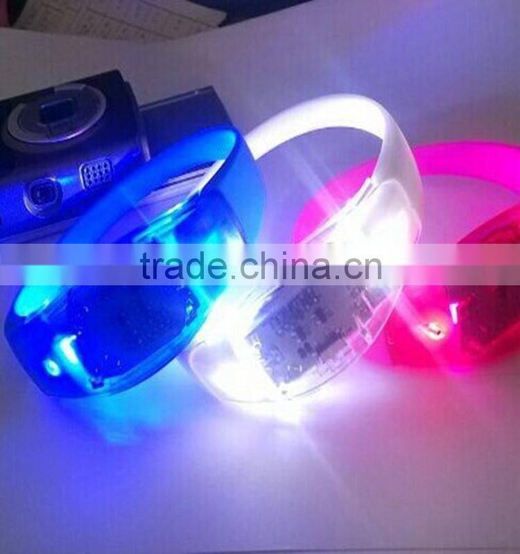 China factory supplier high quality cheap bulk sale wholesale led bracelet