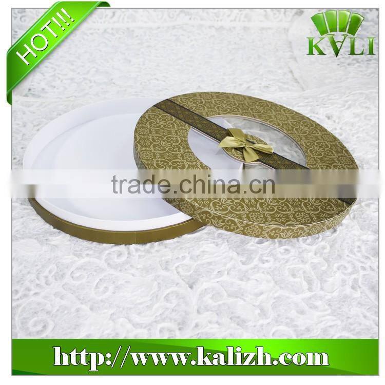 Fancy round chocolate box