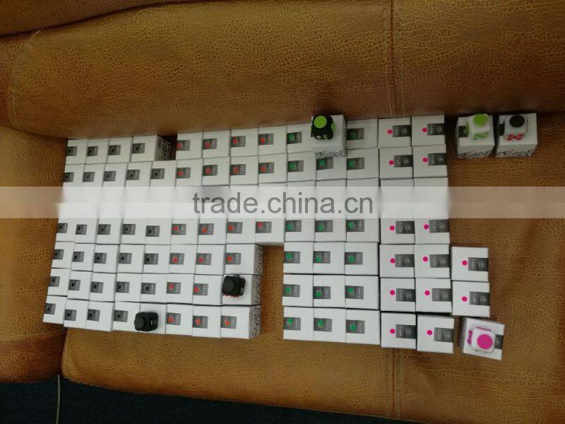 2017 Rgknse Desk hot Toy Magic Best Quality Silicone Fidget Cube In Stock