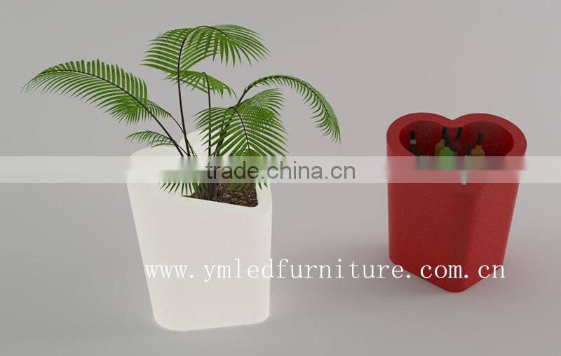 LED flower pot and planter
