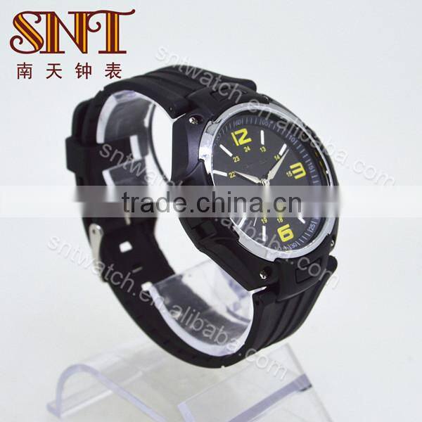 Promotion quartz watch with plastic strap