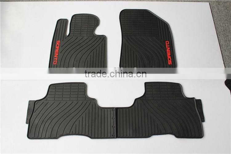 Automotive multi-season protection floor mat liner for kia sorento