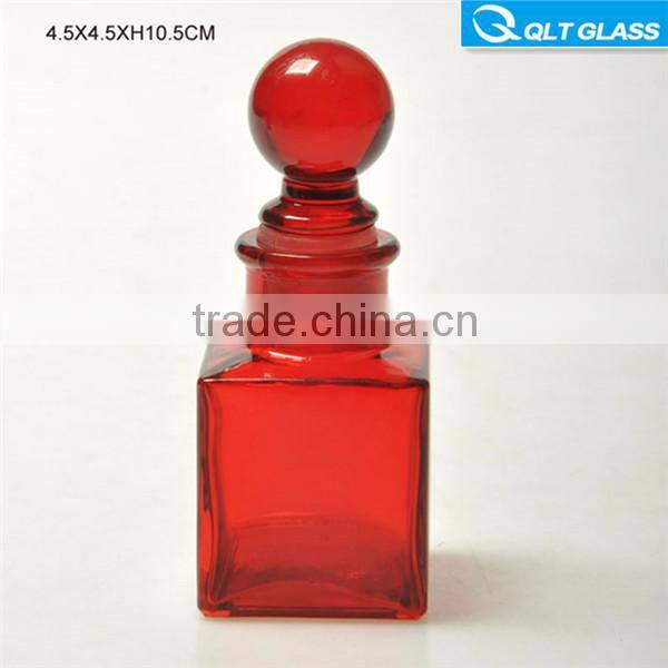 30ml New designed embossing glass perfume bottle price for woman