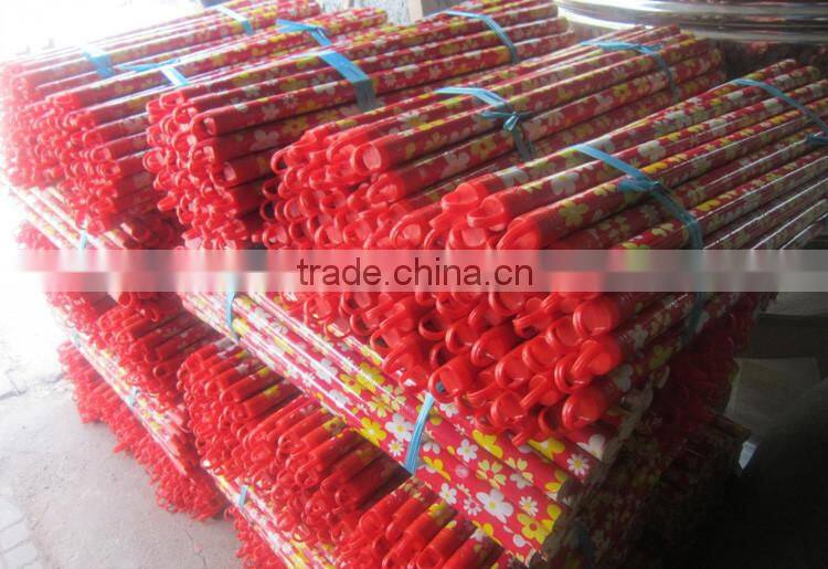 With plastic hanging cap hardwood utility broom handle