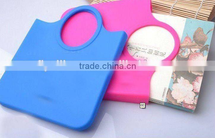 FDA & LFGB Approved Popular Fashion Color Waterproof Silicone Hand Bag