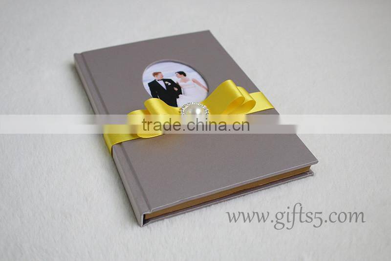 Wedding guest books wiht Silk Covor