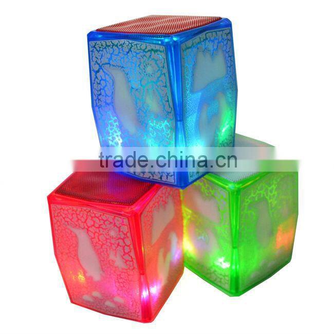 New Technology Christmas Lantern Bluetooth Speaker with Soft Silicone Art Design Legoo Portable Speaker