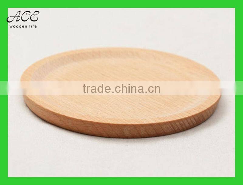 Round beech wood serving tray