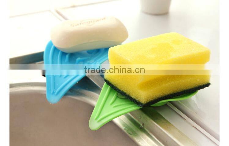 Q111 fashion household wholesale home east plastic shell soap dish