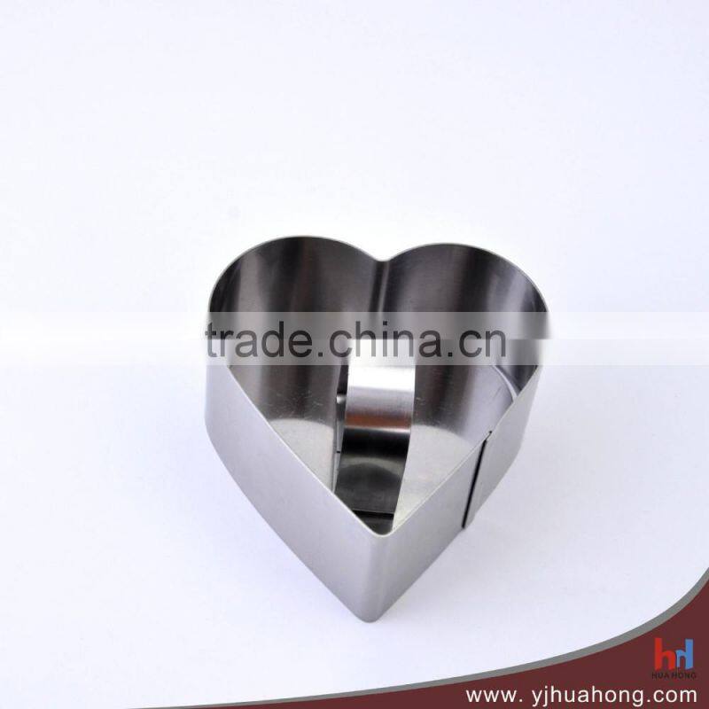 Bell shaped cookie cutter with non-stick coating (HCM-M14)