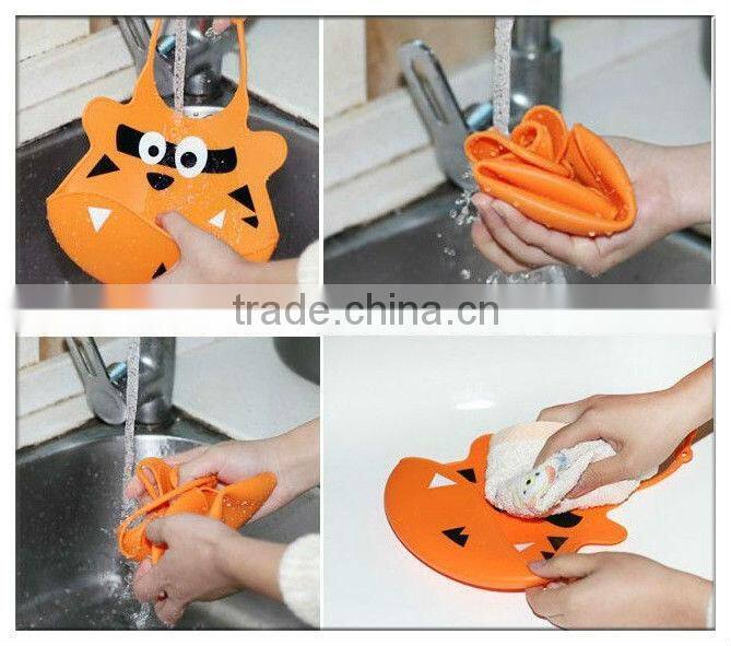 2013 cute custom shape silicone baby bib