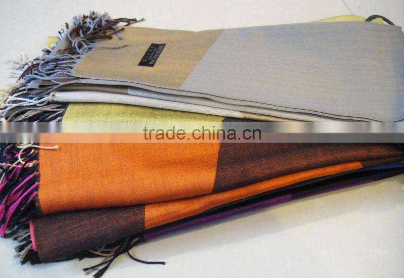 2017 the latest stylish lady soft jacquard 100%viscose plaid scarf