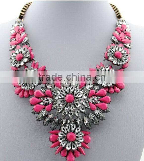 2016 hot sales bulk flower resin crystal material gold chain flower pendant shourouk statement necklace semi precious jewellery