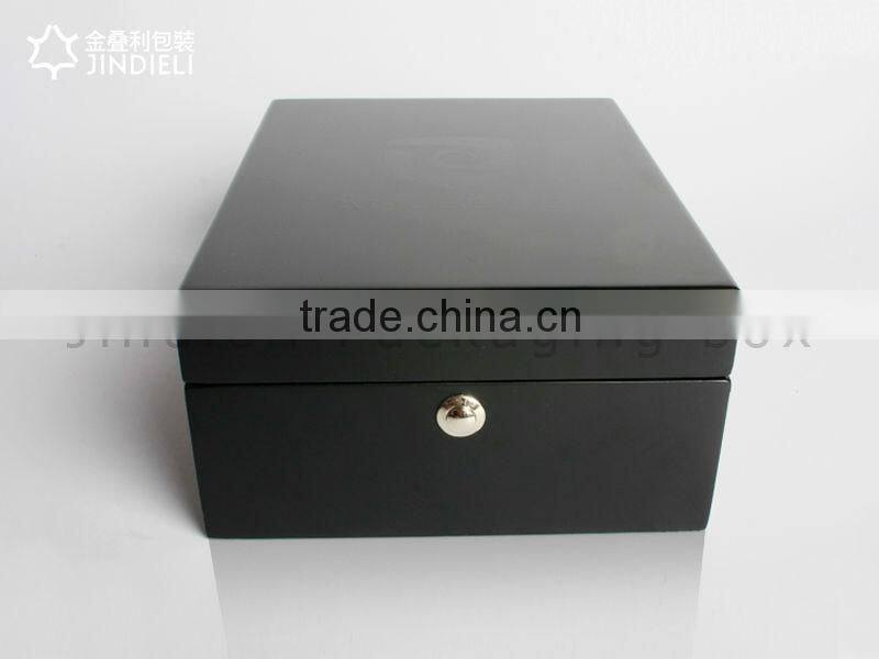 Personalized high-end wooden watch box for men