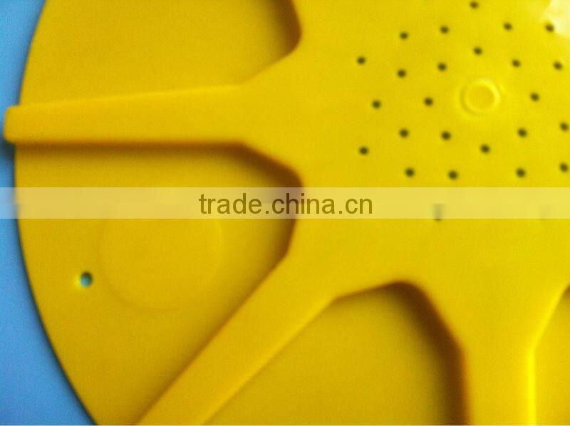 Plastic 8-way Escape