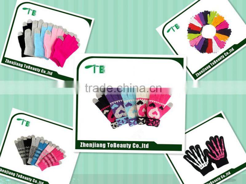 girls red jacquard knitted gloves