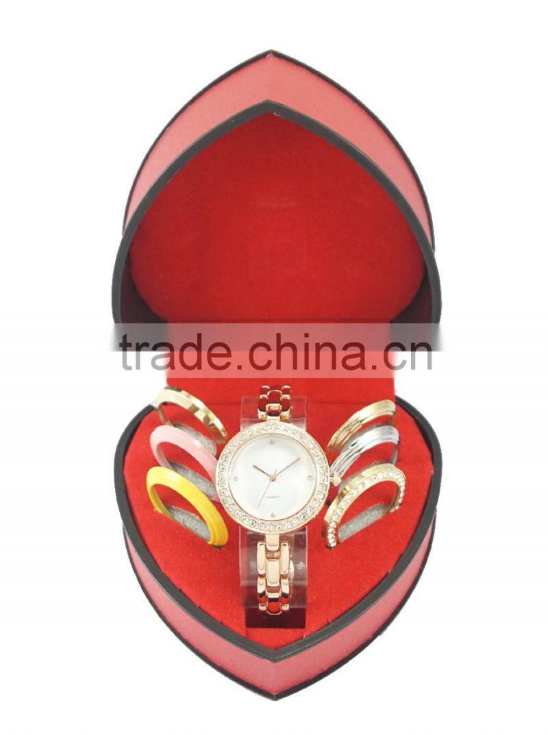 Sweet gift watch case red heart shap watch gift set watches boxes packaged with six colorful changeable bezals