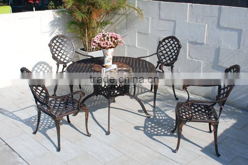 Best Selling High Quality Garden Furniture Cast Aluminium Dining Table Set in Patio