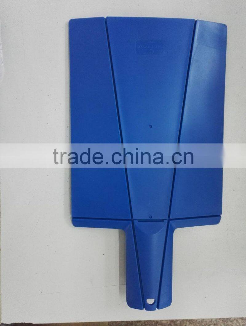 Foldable chopping board