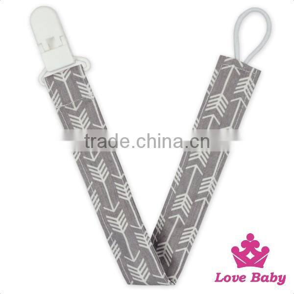 8NZ425 Lovebaby Wholesale Baby Feeding Supplies Cartoon Cotton Fabric With Plastic Clips