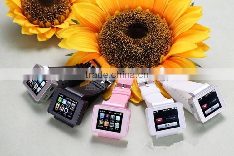 2016 New hot saling i7 BT Smart watch with GPRS internet access Smart watch for taking pictures by remote control smart Phone