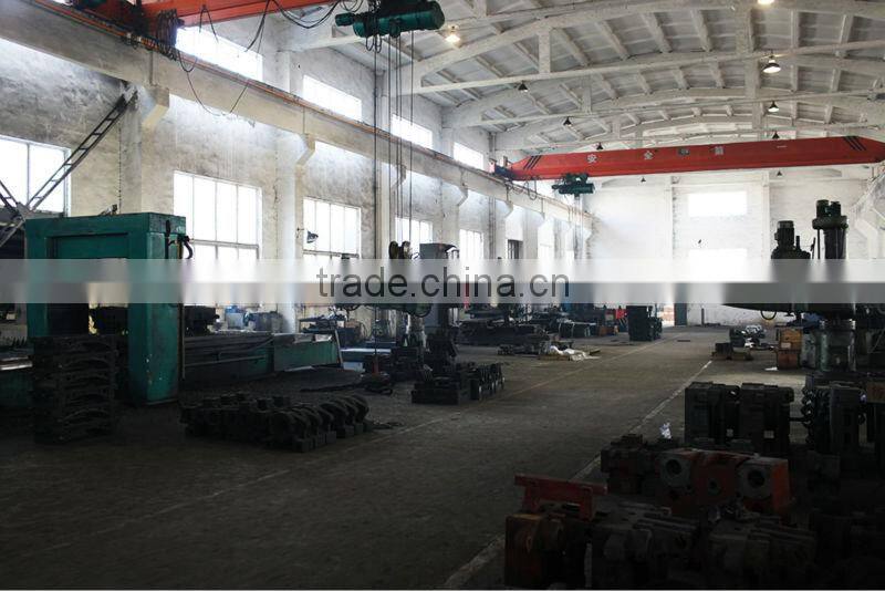 PP disposable box injection machine