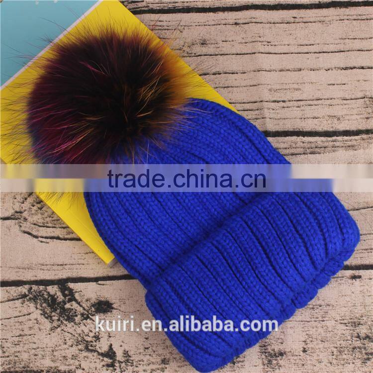 Wholesale Beanie Hats with raccoon fur ball for lady