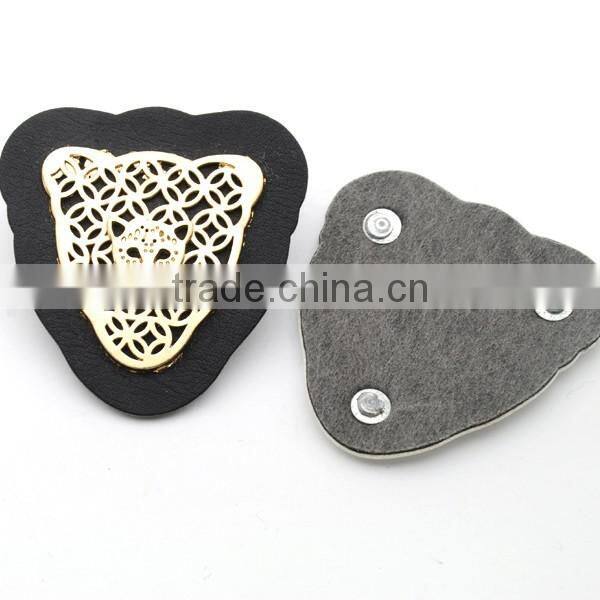 Black/white PU leather label with gold metal alloy logo clothing label for jeans/jacket PLB-018
