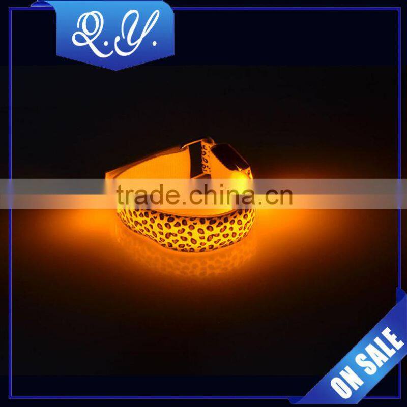 Flashing Armlet Jewelry Button Control LED Running Armlet with Factory Price