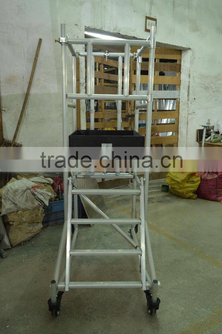 Folding aluminum scaffolding
