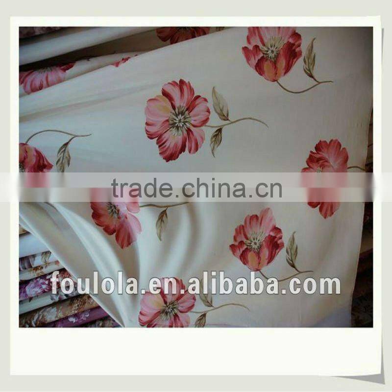 Polyester Printed Red and White Curtains Matching Bedding