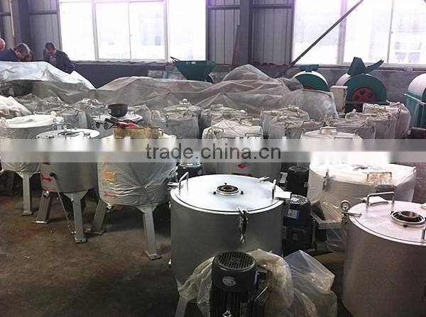 Economical oil filter in auto/oil filter factory with low price