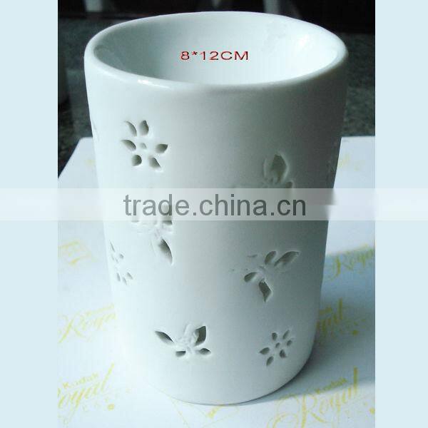 Handmade decorative porcelain aroma diffuser