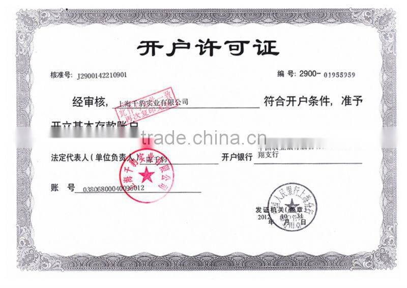 Gift bags with die-cut handle