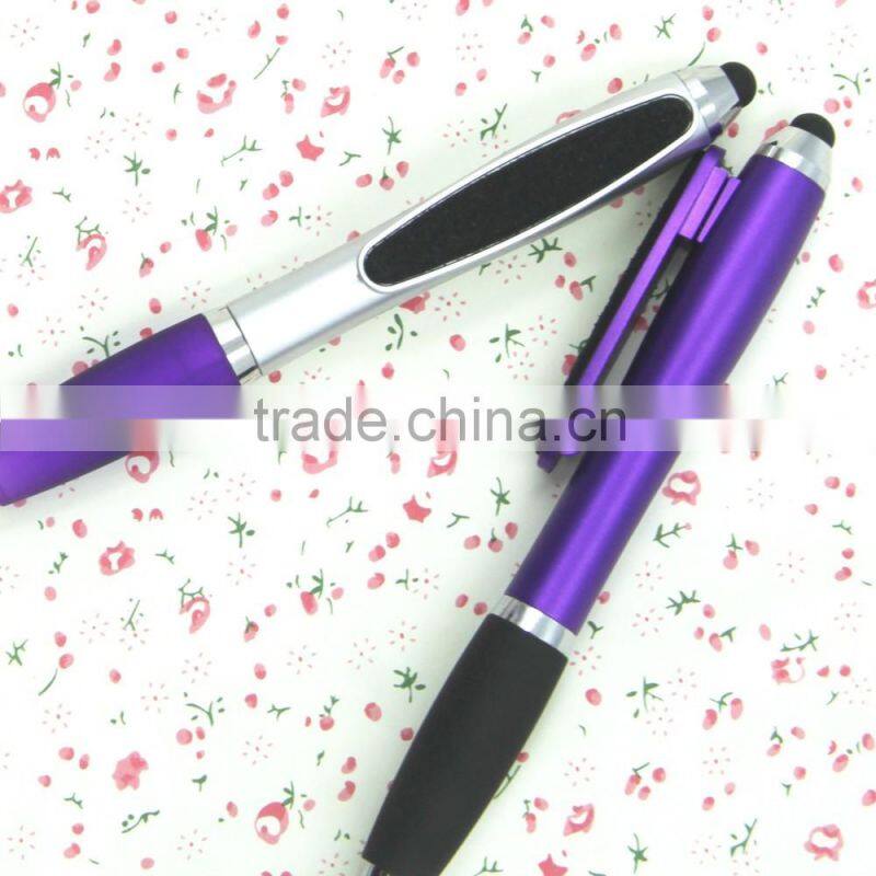 Stylus pen with screen cleaner