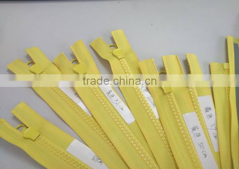 Big teeth reflective plastic resin zippers
