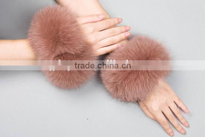 Fashion Accessory Genuine Silver Fox Fur Cuff / Real Fox Fur For Decorate