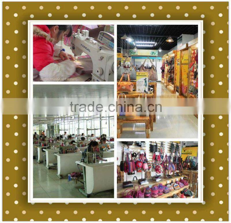 New Comfortabl material Ladies Handbag with Bamboo handle