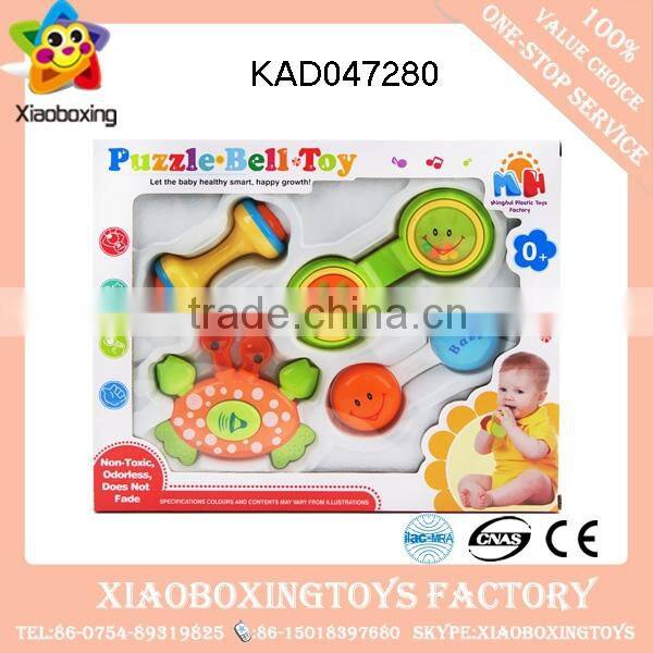 Hot selling interesting gift lovely plastic infant rattle ball baby toys