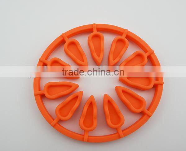 Heat-resistant silicone iron mats in iron shape
