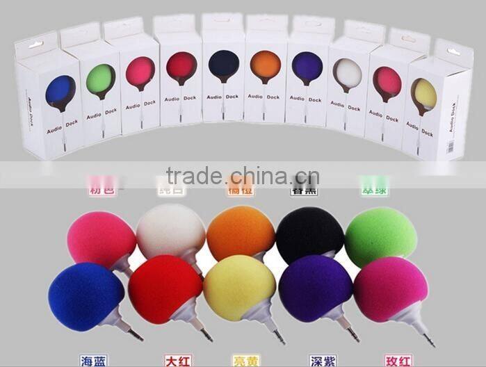 2016 Hot selling portable sponge USB mini ball speaker with 3.5mm jack audio cable for all mobile phone, laptop etc
