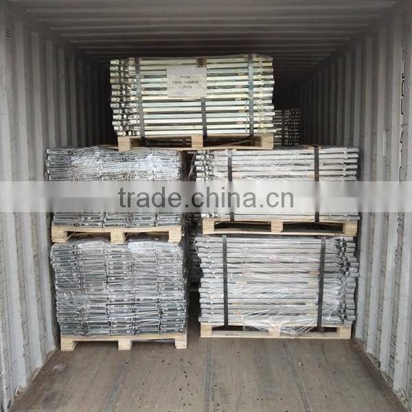 Steel Adjustable safety parapets for construction