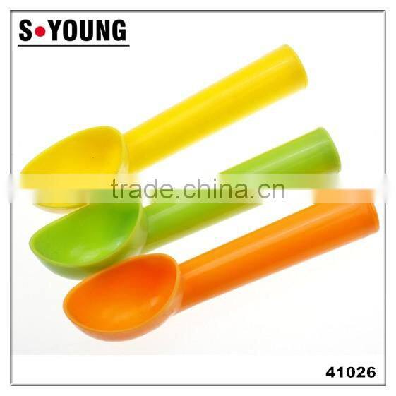 41026 plastic ice cream spoon