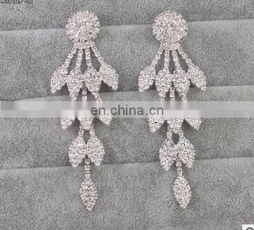 Vintage Long Silver Earrings for Women Crystal Leaf Wedding Earrings for Brides Big Party Earrings