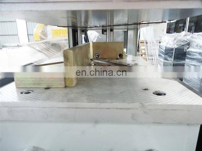 Strong combination PVC window three head welding machine