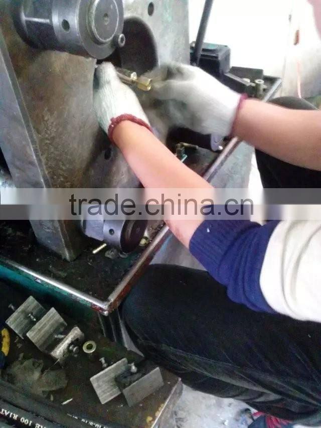 Oil resistant fibre reinforced rubber hose SAE 100R4