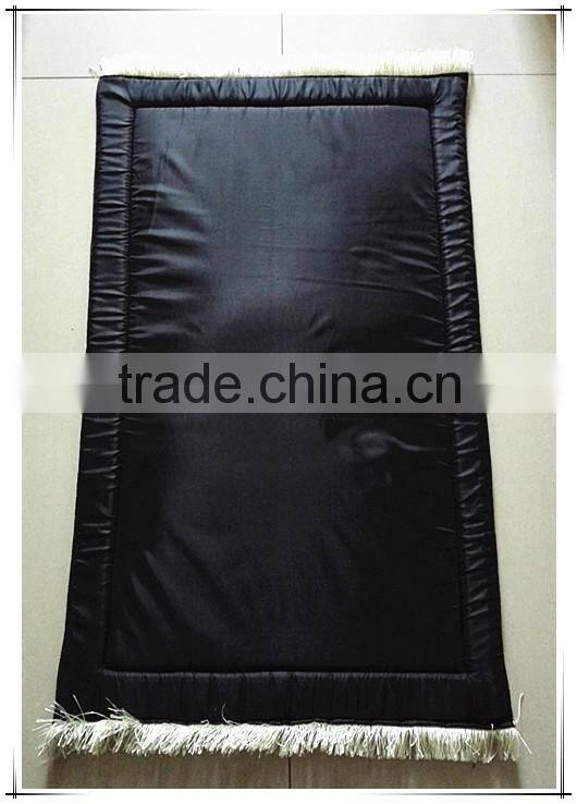 High quality jacquard muslim prayer mat with foam backing and zipper