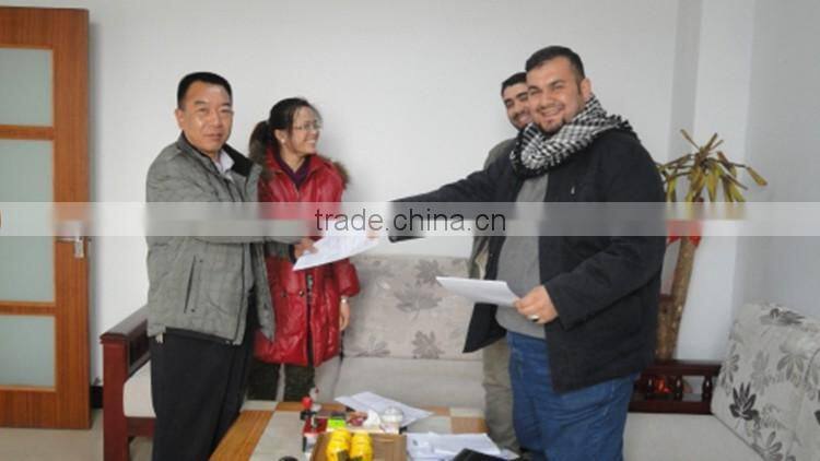 Foam cement mixing and blending machine with foam generator