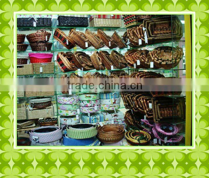 Hot sell and cheapest hand-weaven red wicker Christmas gift basket with handle