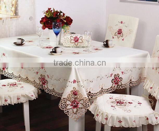 2015 New and unquic style fancy embroidery table cover